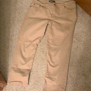 Khaki jean Capri ankle fit